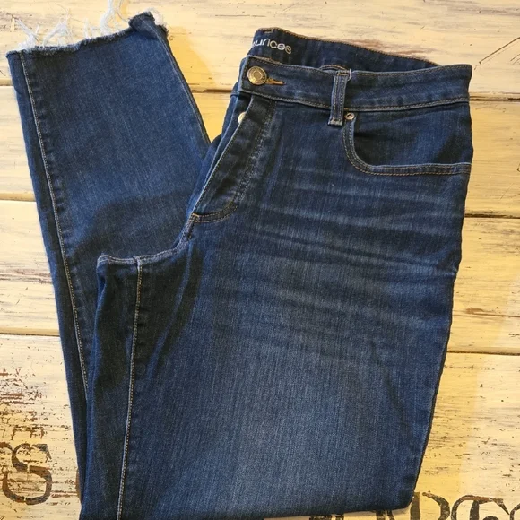 Maurices Dark Blue Cropped Jeans - Picture 7 of 7